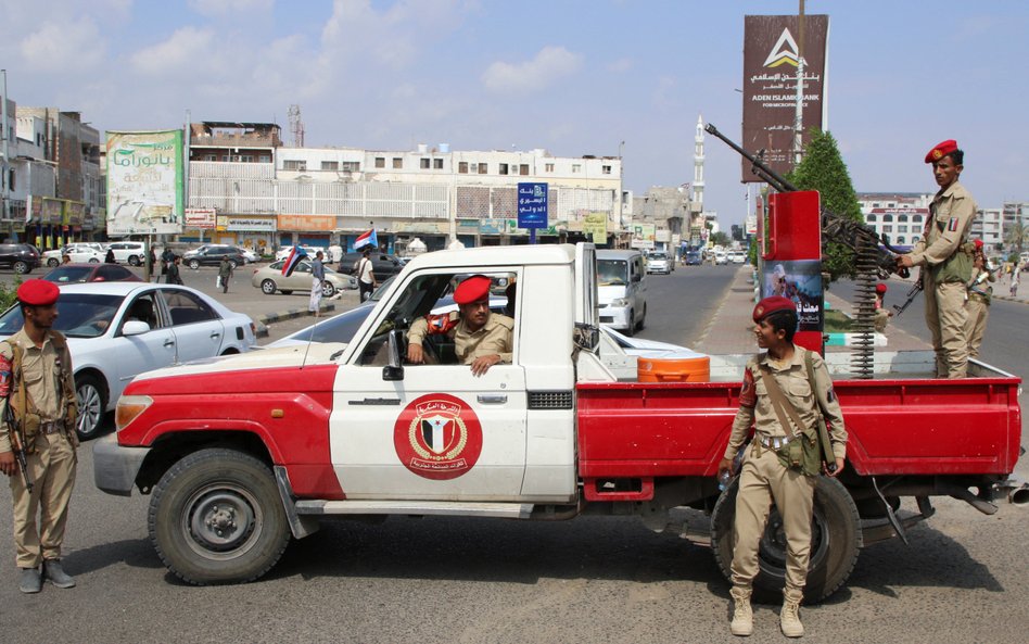 Członkowie jednostki żandarmerii wojskowej lojalnej wobec wspieranej przez ZEA separatystycznej Połu