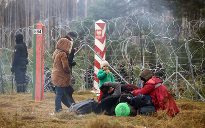 Sondaż: Migrantów w Polsce nie chcemy, ale wolimy identyfikować się z postawami humanitarnymi