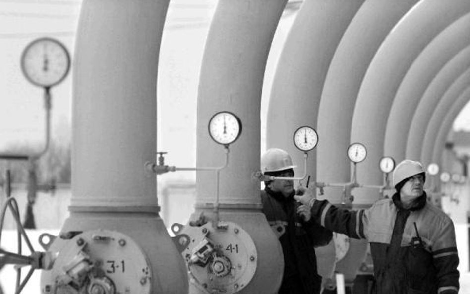 Sasin: Ukraina z rosyjskim pistoletem przystawionym do głowy