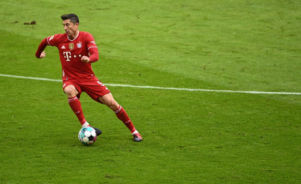 Bundesliga: Lewandowski razy trzy - rekord blisko