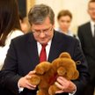 Życzenia dla prezydenta: Mniej gaf, nieudanych łowów, końskiego zdrowia