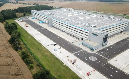 Magazyny: 200 tysięcy zielonych metrów w Świebodzinie