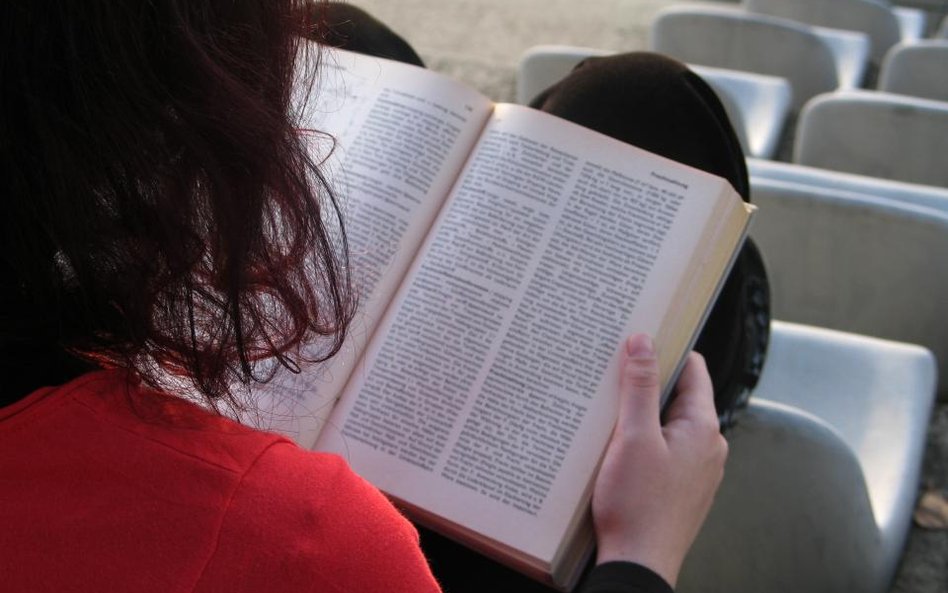 Licencjat na kierunku humanistycznym i 14 tys. zł wystarczą, by w 2,5 roku zostać magistrem prawa.