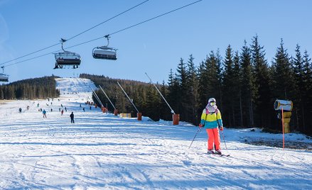 Polacy chcą skorzystać z zimy. Rezerwują noclegi w górach i nad morzem