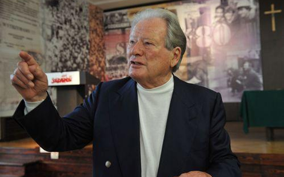 Sir Neville Marriner na próbach z I, Culture Orchestra