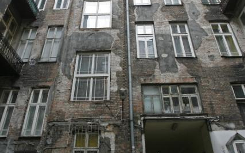ul. Noakowskiego 16
