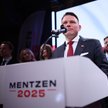 Kandydat Konfederacji Sławomir Mentzen podczas swojego wieczoru wyborczego