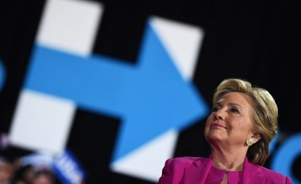 Po tym jak Bill Clinton przyznał się do romansu z Monicą Lewinsky, Hillary napisała w swojej autobio