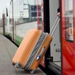 Zostawiony bagaż z pociągu, skradziona walizka - co robić?