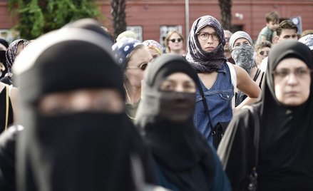 Francuski biznesmen: Zapłacę wszystkie grzywny za "burqa ban"