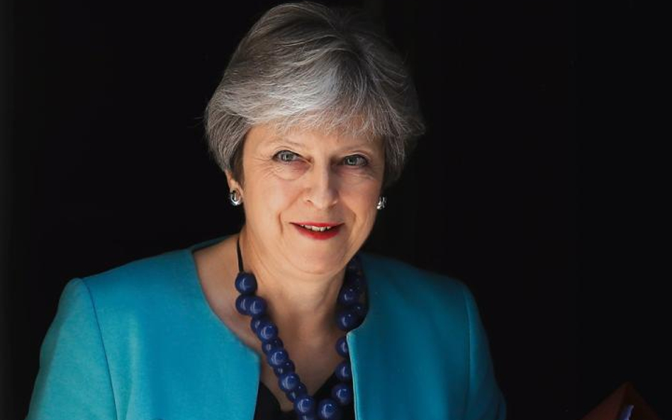 Premier Theresa May jest oskarżana o zbytnią ugodowość wobec Brukseli. Boris Johnson w proteście prz