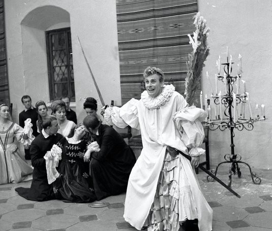 Wiesław Gołas świetnie wypadał w rolach kostiumowych. Na zdjęciu: jako Zbigniew Trzaska w filmie „Za