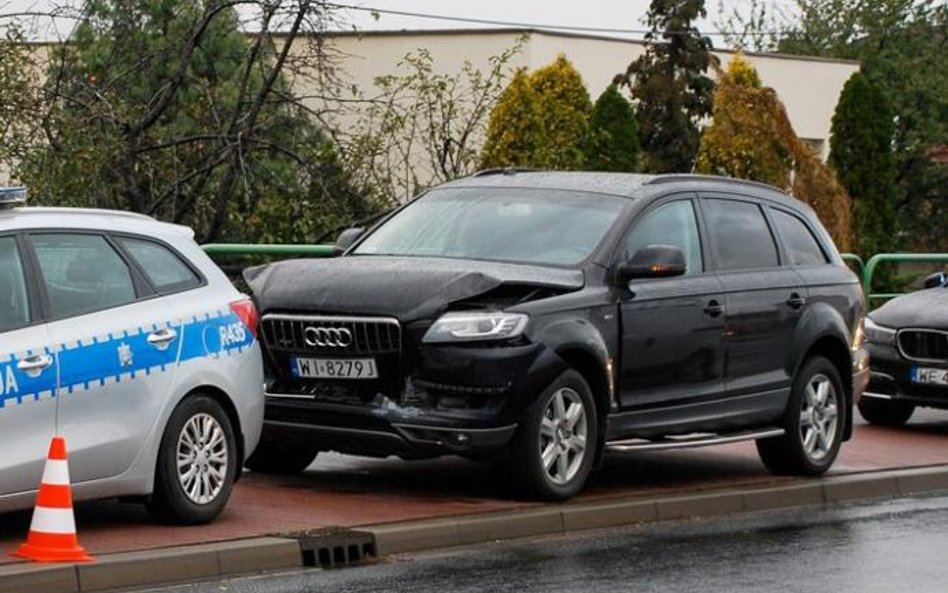 Funkcjonariusz, który spowodował kolizję, wioząc wicepremier, wcześniej zdobywał doświadczenie, rozw