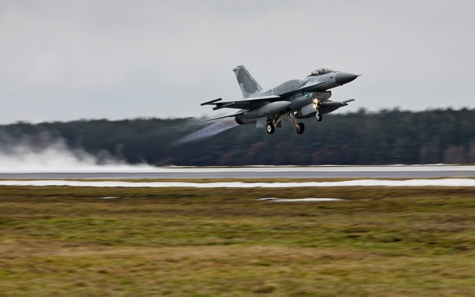 Polski F-16