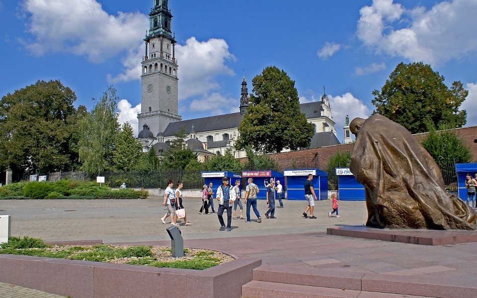 Korekta herbu miasta to nie jest próba zerwania z symboliką chrześcijańską związaną z klasztorem jas