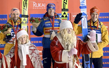Podium pierwszego konkursu w sezonie. Od lewej: Pius Paschke, Stefan Kraft, Stephan Leyhe