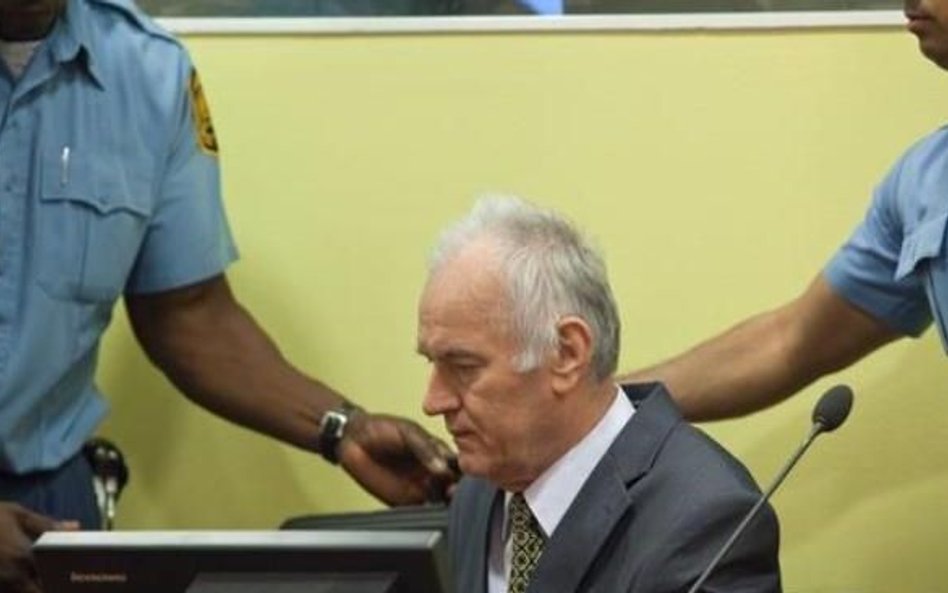 Mladić zostaje w areszcie. Rosja krytykuje
