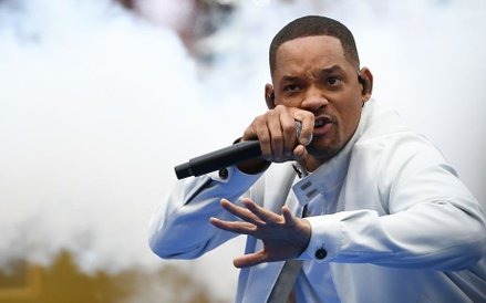 Amerykański aktor Will Smith był jedną z osób wykonujących oficjalny utwór mundialu "Life It Up". Mi