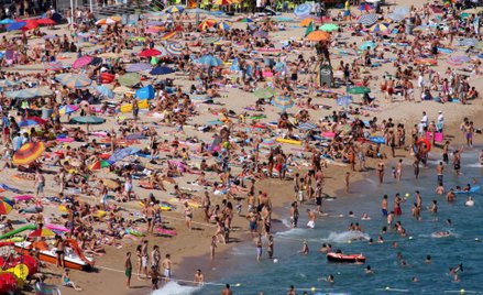 Ratownik WOPR: nie jesteśmy od pilnowania dystansu na plaży