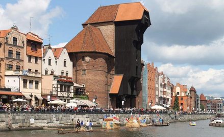 400-lecia flisackiego miasteczka nad Sanem uczono spływem tratwą z Podkarpacia do Gdańska