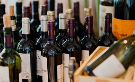 Te butelki mogą zmniejszyć ślad węglowy produkcji wina o 90%