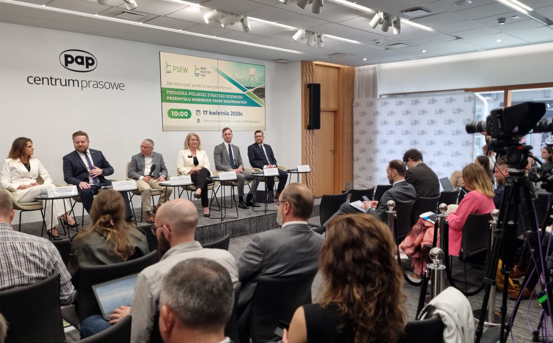 Branża apeluje: Zwiększyć udział polskich firm w budowie farm wiatrowych na Bałtyku