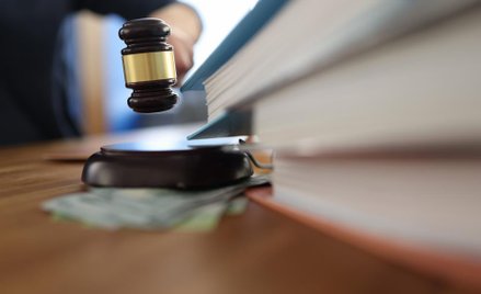 Akcje Mediatela poszły pod komorniczy młotek