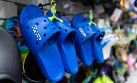 Microsoft zaskoczył. Wypuścił buty Crocs z Windows XP