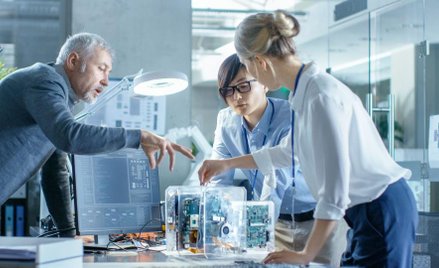 Obficie czerpiemy z unijnych pieniędzy na innowacje