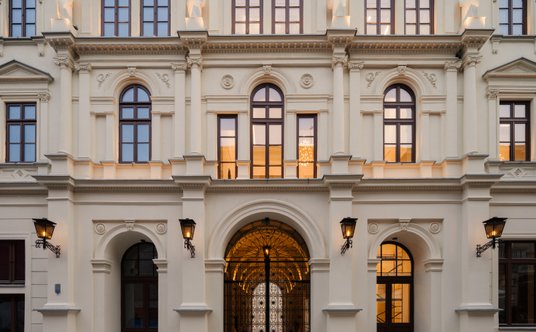 Fasada Teatru im. Żeromskiego w Kielcach po remoncie