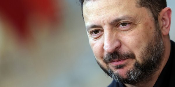 Sondaż: Większość Polaków chce odebrać Zełenskiemu Order Orła Białego. Wyraźny podział polityczny
