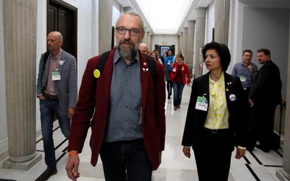 KOD i PSL listkiem figowym dla PiS