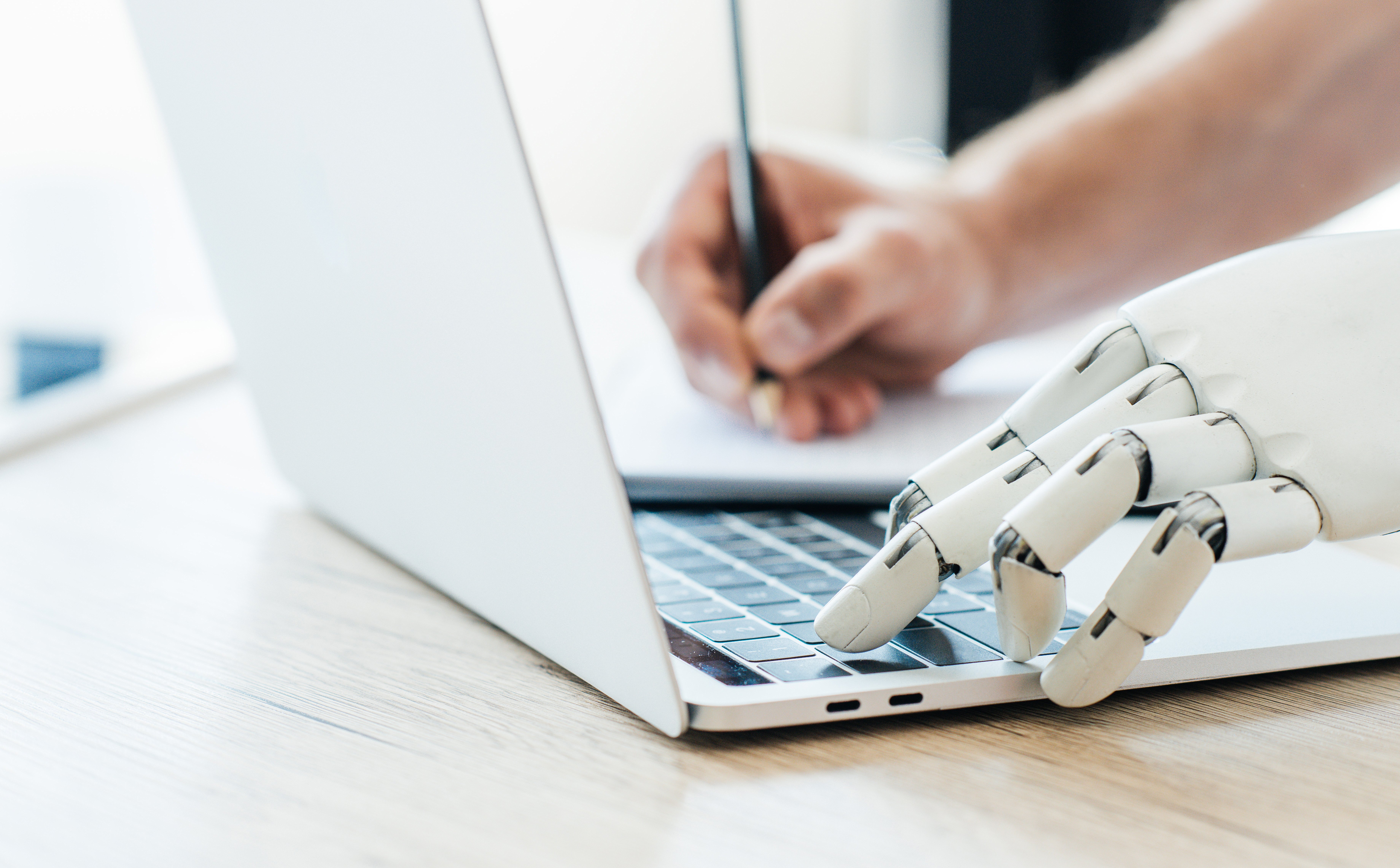 Joanna Szczepkowska: Kim jest AI