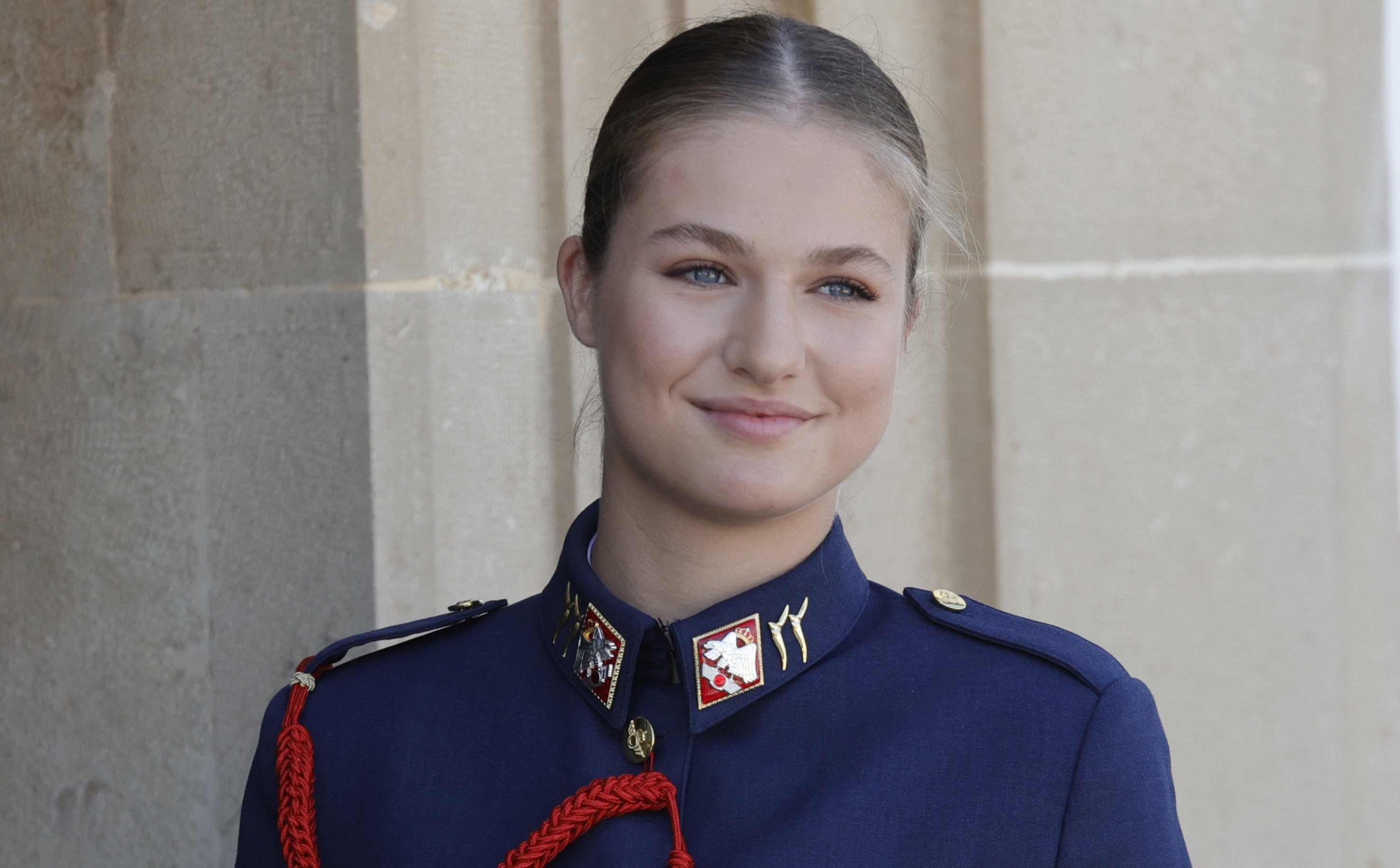 Hiszpańska księżniczka Eleonora szkoli się na pilota myśliwców