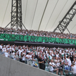 Baner kibiców Legii Warszawa „Trzaskowski łapy precz od krzyża” w meczu ostatniej kolejki sezonu 202