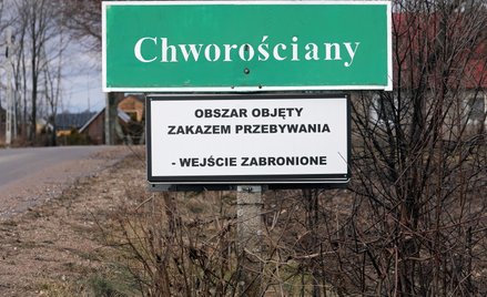 Tablica informacyjna w miejscowości Chworościany na granicy polsko-białoruskiej,