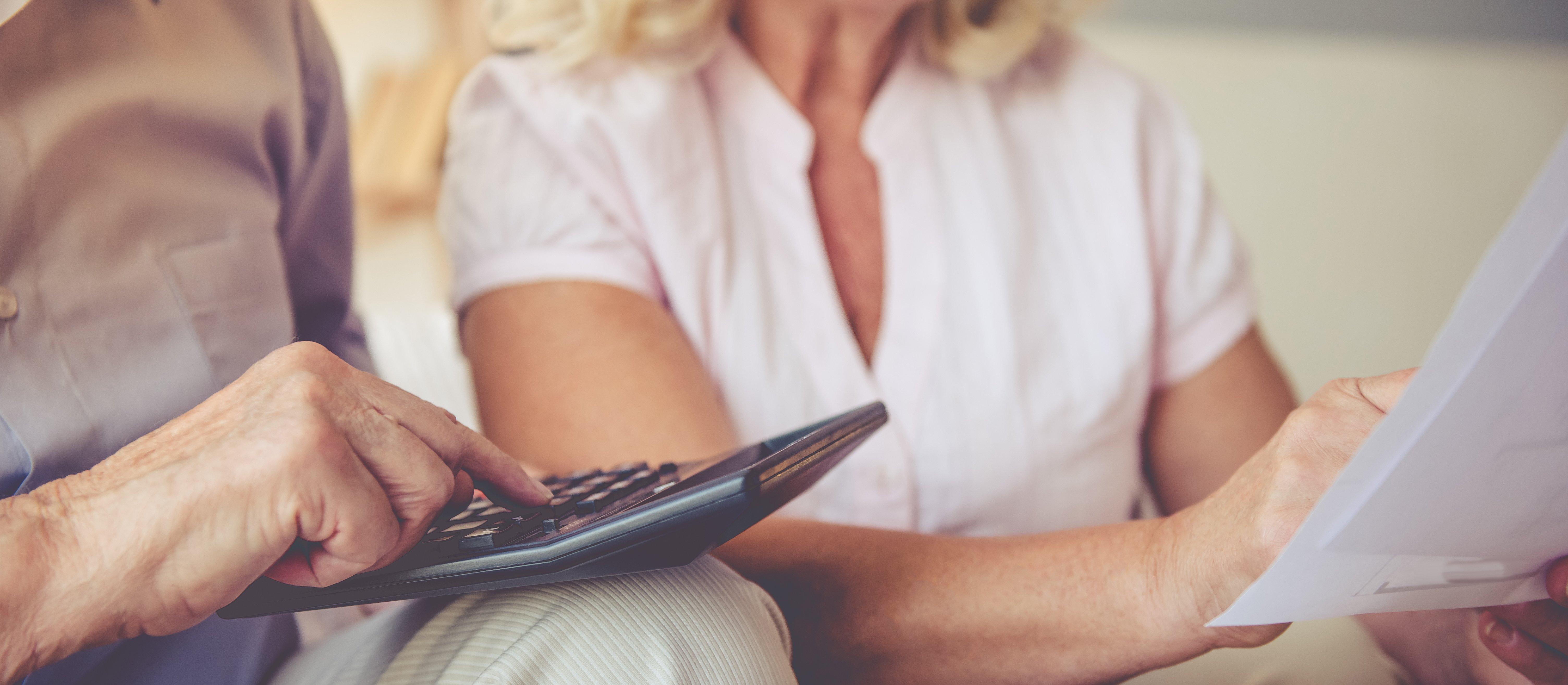 Tyle mogą dorobić emeryci i renciści. Przekroczenie limitu grozi utratą świadczeń