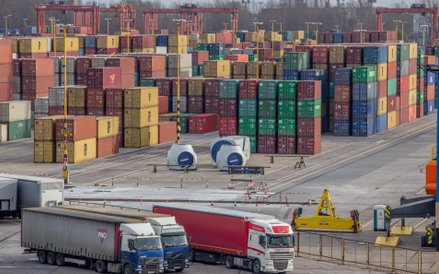 Port Gdynia - widok na Baltycki Terminal Kontenerowy