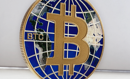 Mennica Skarbowa oferuje bitcoiny ze srebra