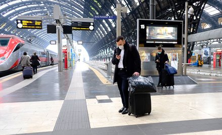 Koronawirus wędruje przez świat. W Europie najlepiej poczuł się we Włoszech