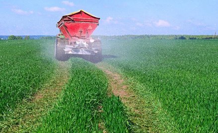 Unijne przepisy uderzą w polskie nawozy