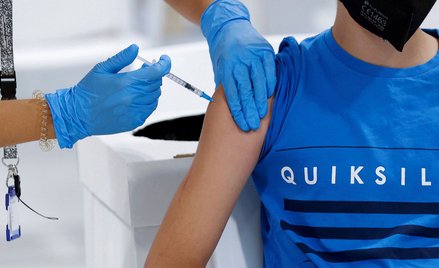 Szczepienie niepełnoletnich na COVID-19 w Polsce także szczepionką mRNA firmy Moderna