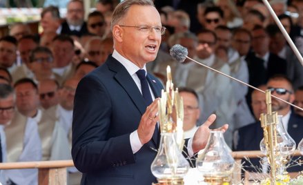 Prezydent Andrzej Duda podczas głównych uroczystości dożynkowych na Jasnej Górze w Częstochowie.