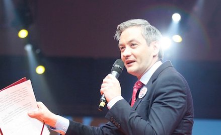 Robert Biedroń osiągnął sukces wyborczy, ponieważ nie prowadził kampanii pod partyjnym szyldem – uwa