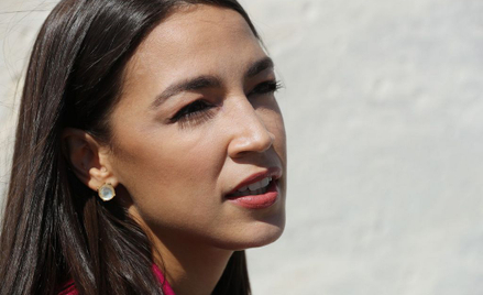 Ocasio-Cortez: Nikt nie powinien mieć miliardów dolarów