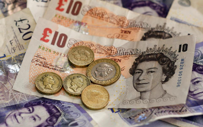 Funt brytyjski pozostaje walutą podwyższonego ryzyka