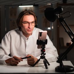 Maciej Zaborowski: Jak algorytmy i influencerzy tworzą dziś autorytet?