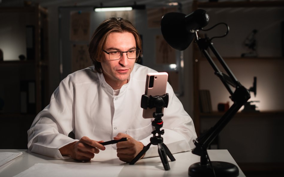 Maciej Zaborowski: Jak algorytmy i influencerzy tworzą dziś autorytet?