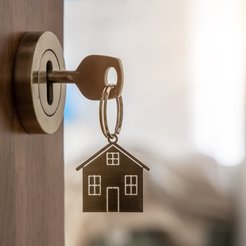 Sprzedaż odziedziczonej nieruchomości – kiedy trzeba rozliczyć PIT