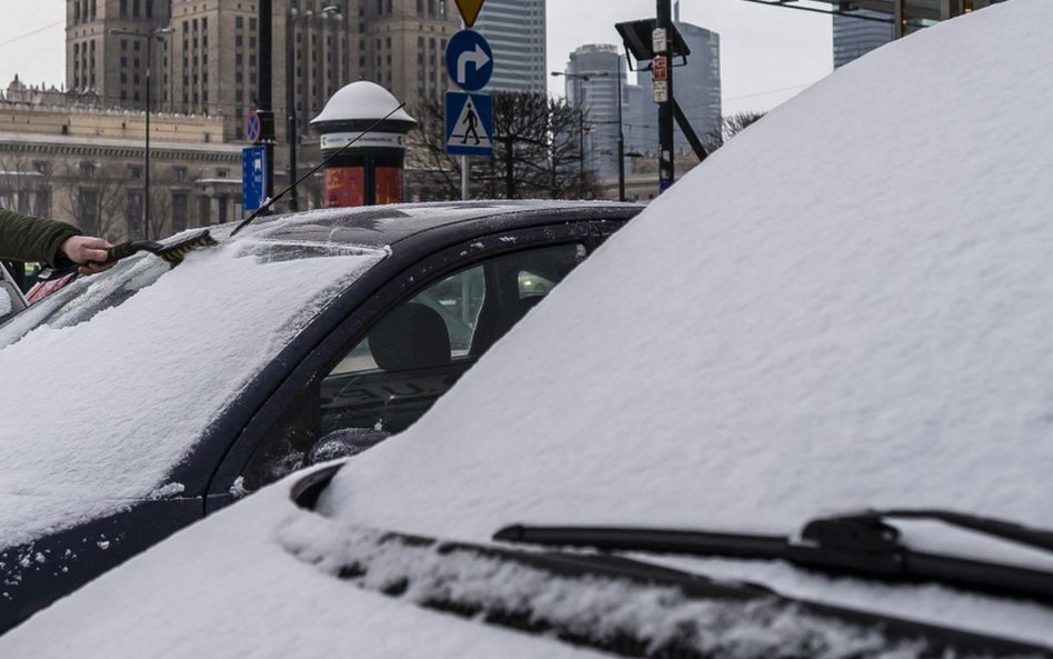 Warszawa: Wypadek z udziałem samochodu SOP. Jest ranny